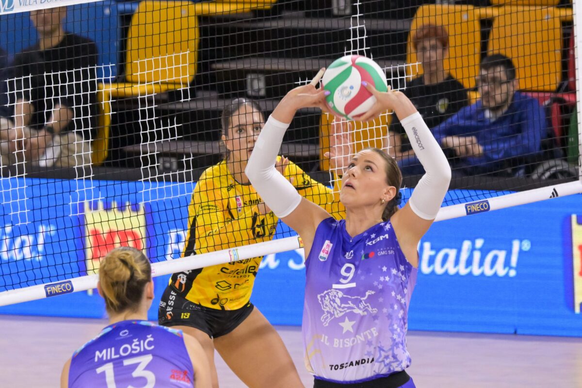 VOLLEY FEMMINILE SERIE A1- Il Bisonte torna da Cuneo senza punti