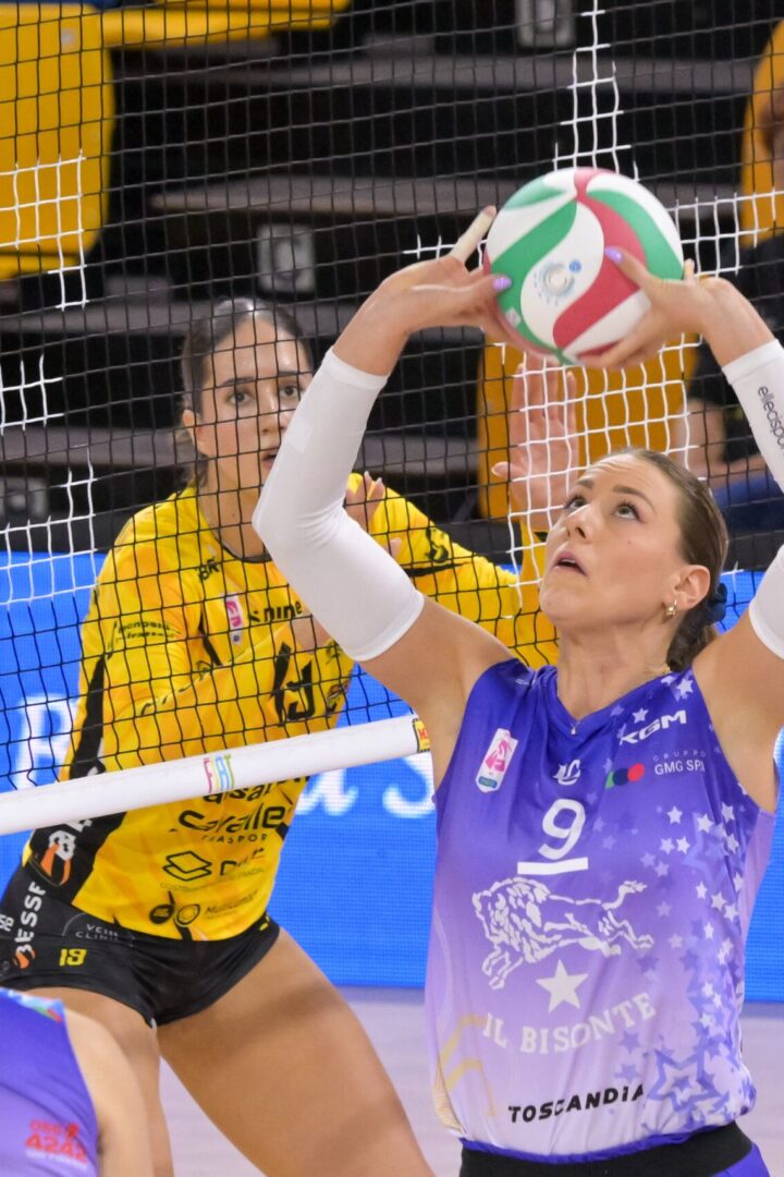VOLLEY FEMMINILE SERIE A1- Il Bisonte torna da Cuneo senza punti