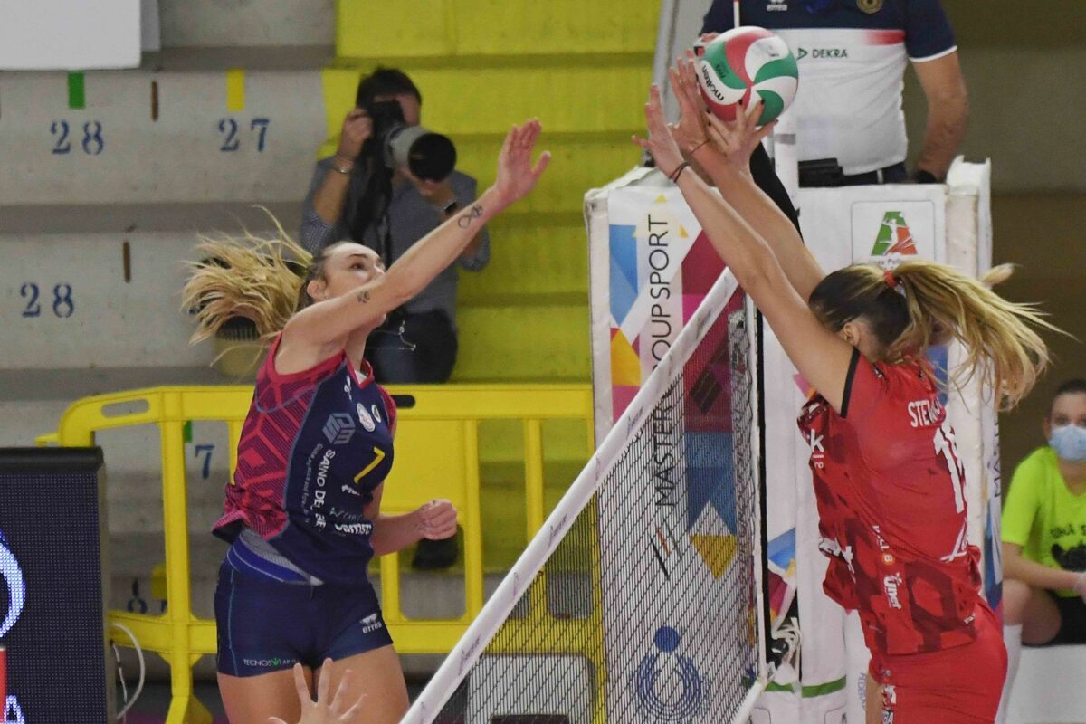 VOLLEY FEMMINILE SERIE A1- La Savino Del Bene Scandicci alla trasferta di Urbino