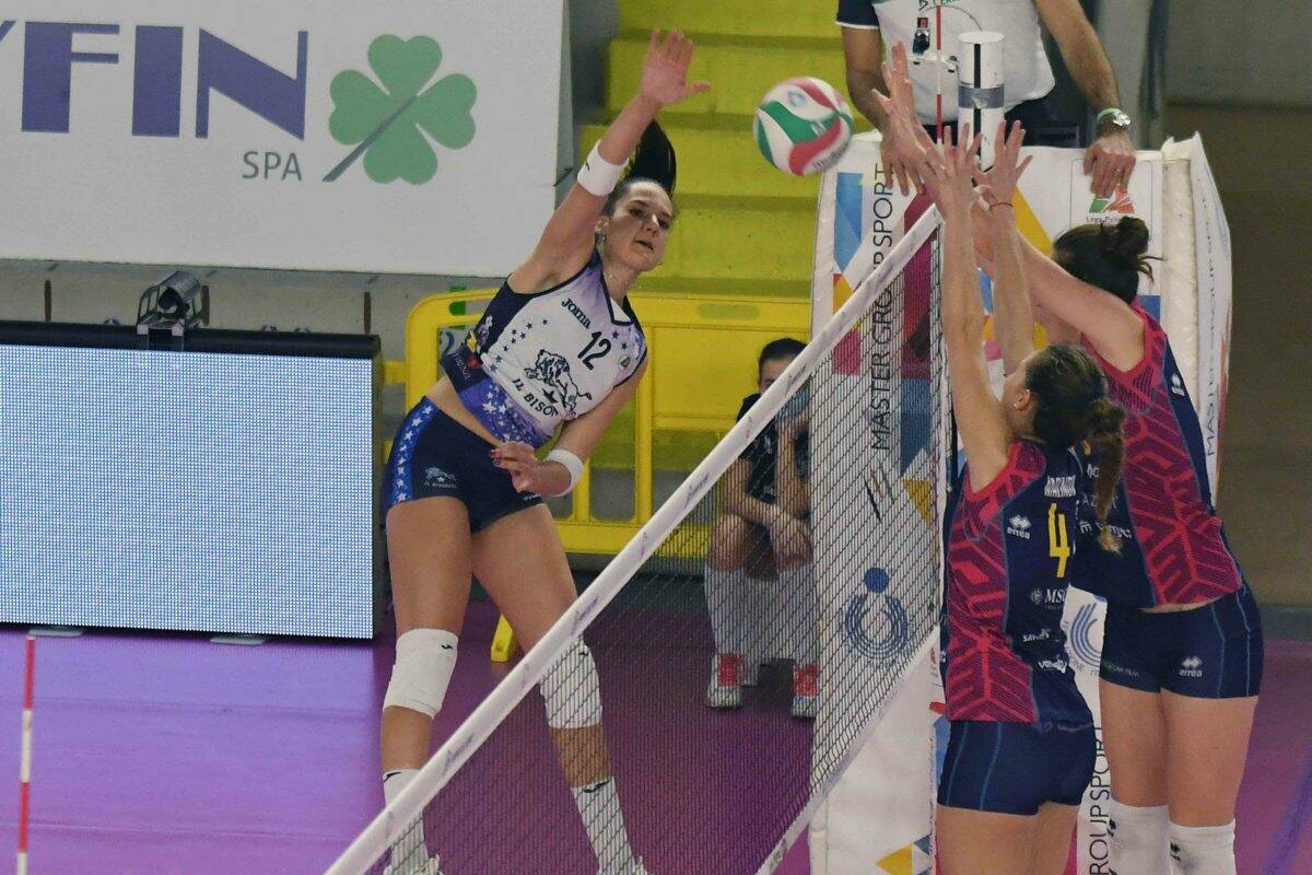 VOLLEY FEMMINILE SERIE A1- Delta Despar Trentino- Il Bisonte Firenze 2-3 (15-25, 25-21, 31-29, 26-28, 8-15)