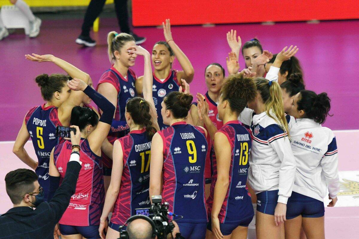 VOLLEY FEMMINILE SERIE A1 Play Off, la Savino a Bergamo per iniziare a sognare.