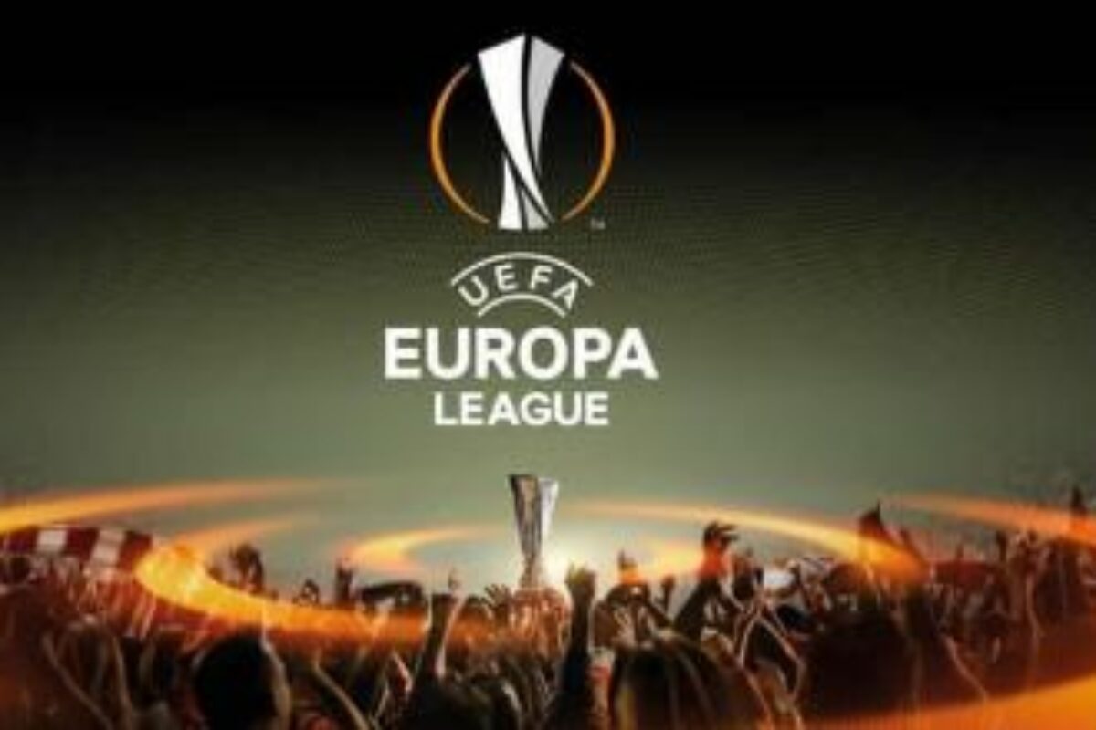 Calcio: Europa League: la Roma tiene alto il suo blasone: vittoria anche in trasferta sullo Schaktar 2-1 ; il Milan no; a San Siro passa il Manchester 1-0 decide Pogba