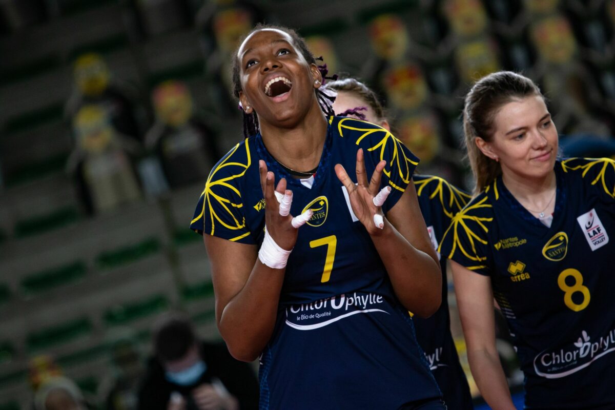 VOLLEY FEMMINILE- La centrale francese Amandha Sylves al Bisonte Firenze