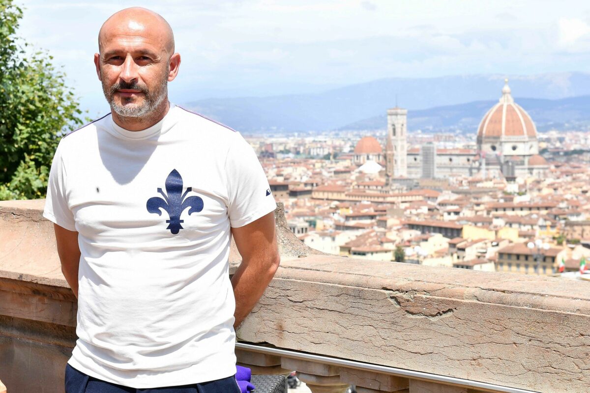 <span class="hot">Live <i class="fa fa-bolt"></i></span> La presentazione del neo allenatore della Fiorentina Vincenzo Italiano