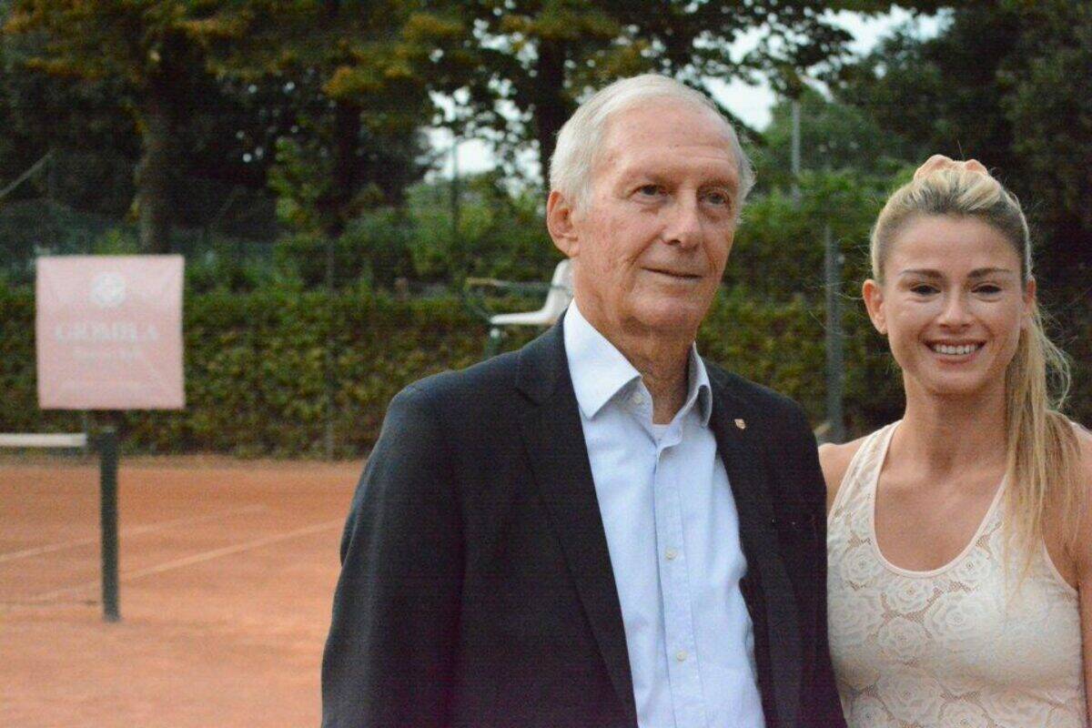 Tennis: La bella serata al CT Firenze con Camila Giorgi e la “sua Giomila”.