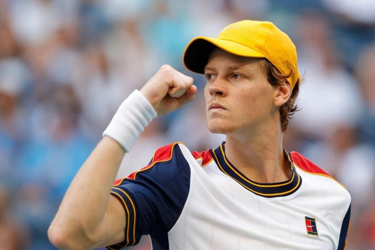 TENNIS- Australian Open: Sinner perfetto, De Minaur si arrende in tre set. Prima volta nei quarti per il trentino