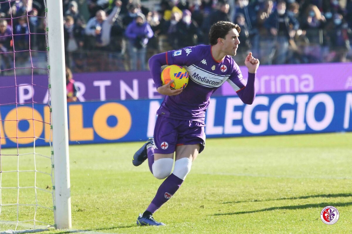 Vlahovic punta allo svincolo, la Fiorentina risponda con i fatti, e con gli acquisti