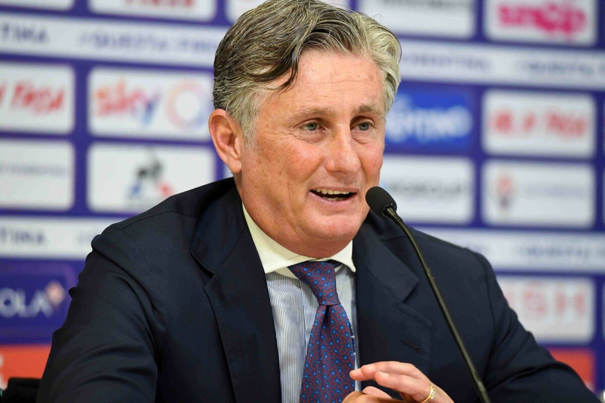 <span class="hot">Live <i class="fa fa-bolt"></i></span> CALCIO-La Conferenza Stampa del Ds viola Daniele Prade’ al termine del mercato.