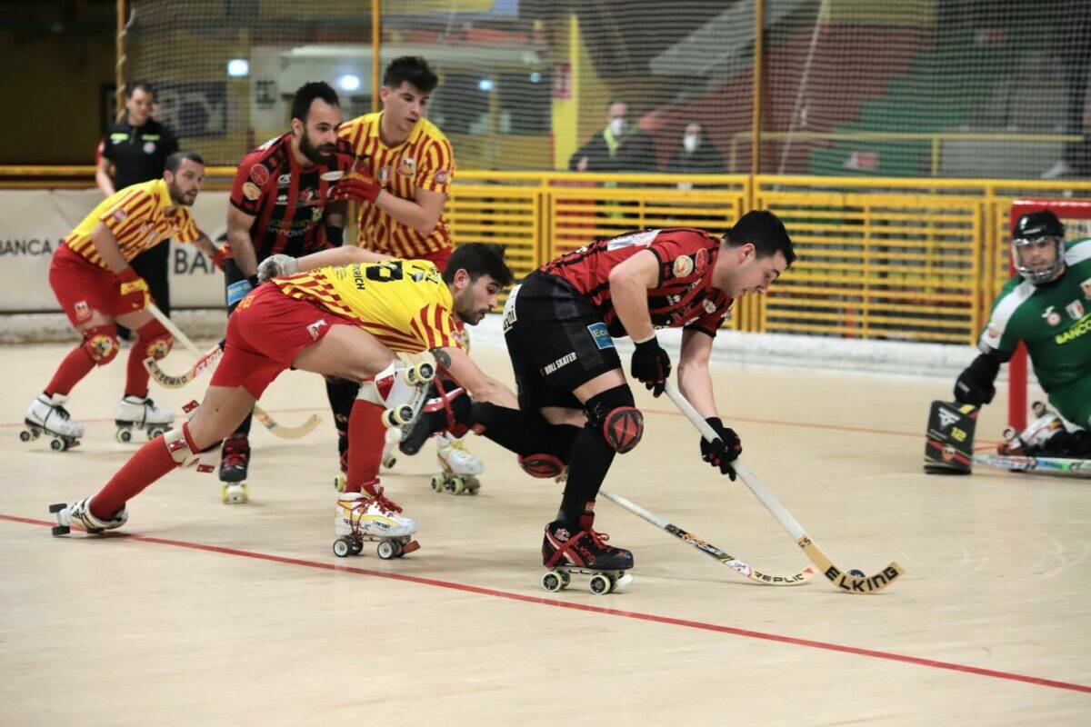 Hockey a rotelle: In Coppa Italia “colpone” Sarzana a Trissino; Lodi elimina Vercelli; Nel recupero Follonica batte Forte dei Marmi  2-1 !!; vince il Grosseto; in A2/M PRIMA VITTORIA DEL PRATO STARTIT; Vince anche il Rizzo Costruzioni in B/M