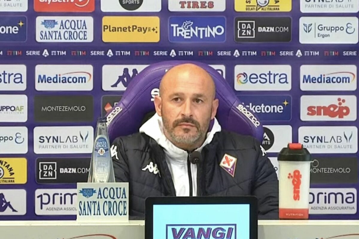 <span class="hot">Live <i class="fa fa-bolt"></i></span> CALCIO- La Conferenza Stampa di Vincenzo Italiano alla vigilia di Inter-Fiorentina