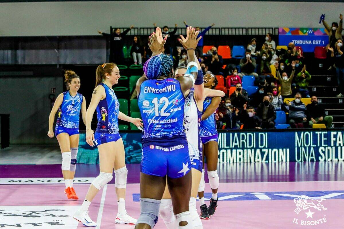 VOLLEY FEMMINILE- Nwakalor, Enweonwu, Panetoni e Graziani saranno bisontine anche la prossima stagione.