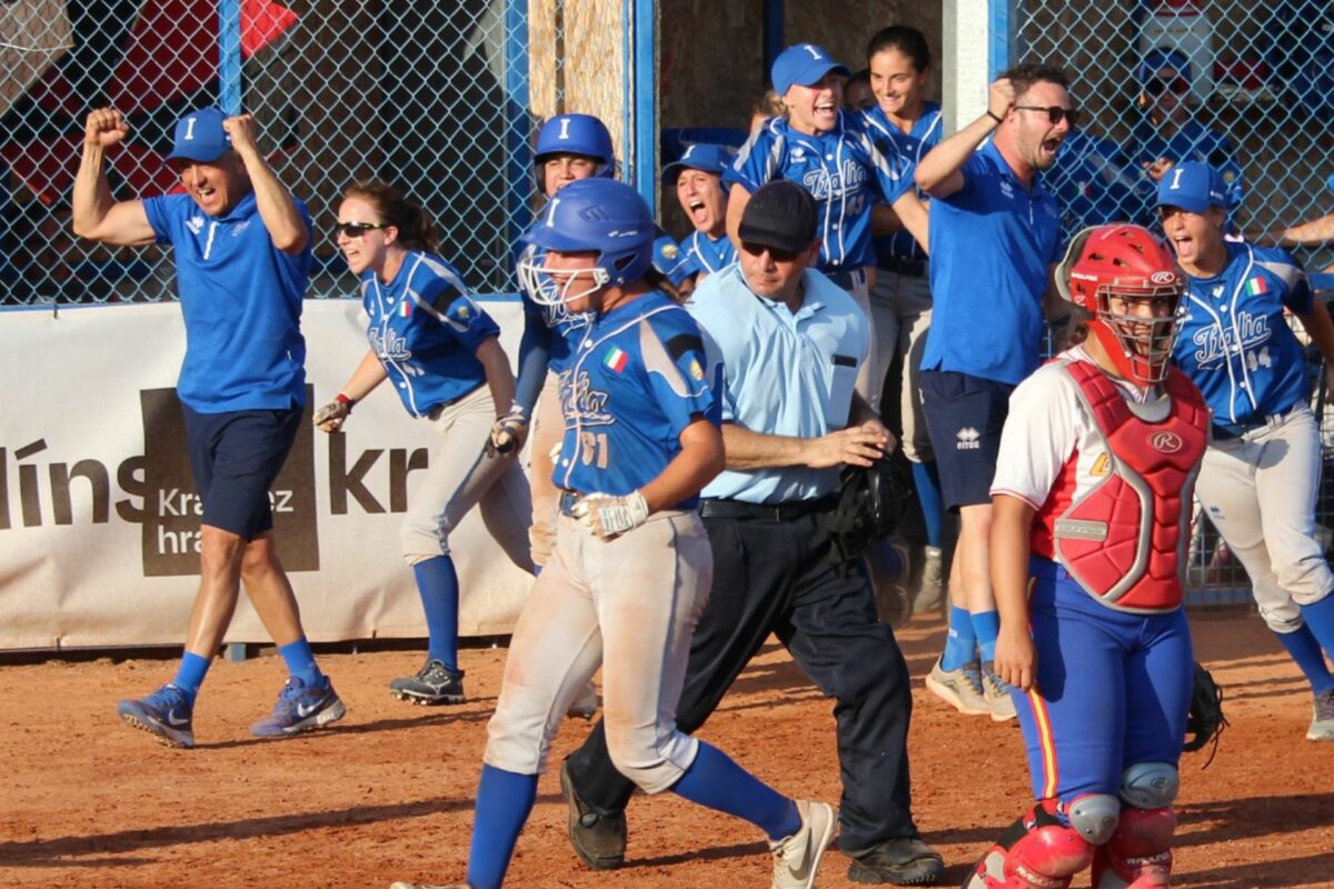 Softball: L’Italia batte anche la Spagna e per la 1° volta di rimonta: 8-7 con 2 fuoricampi !! Adesso la finalissima con la Rep. Ceka