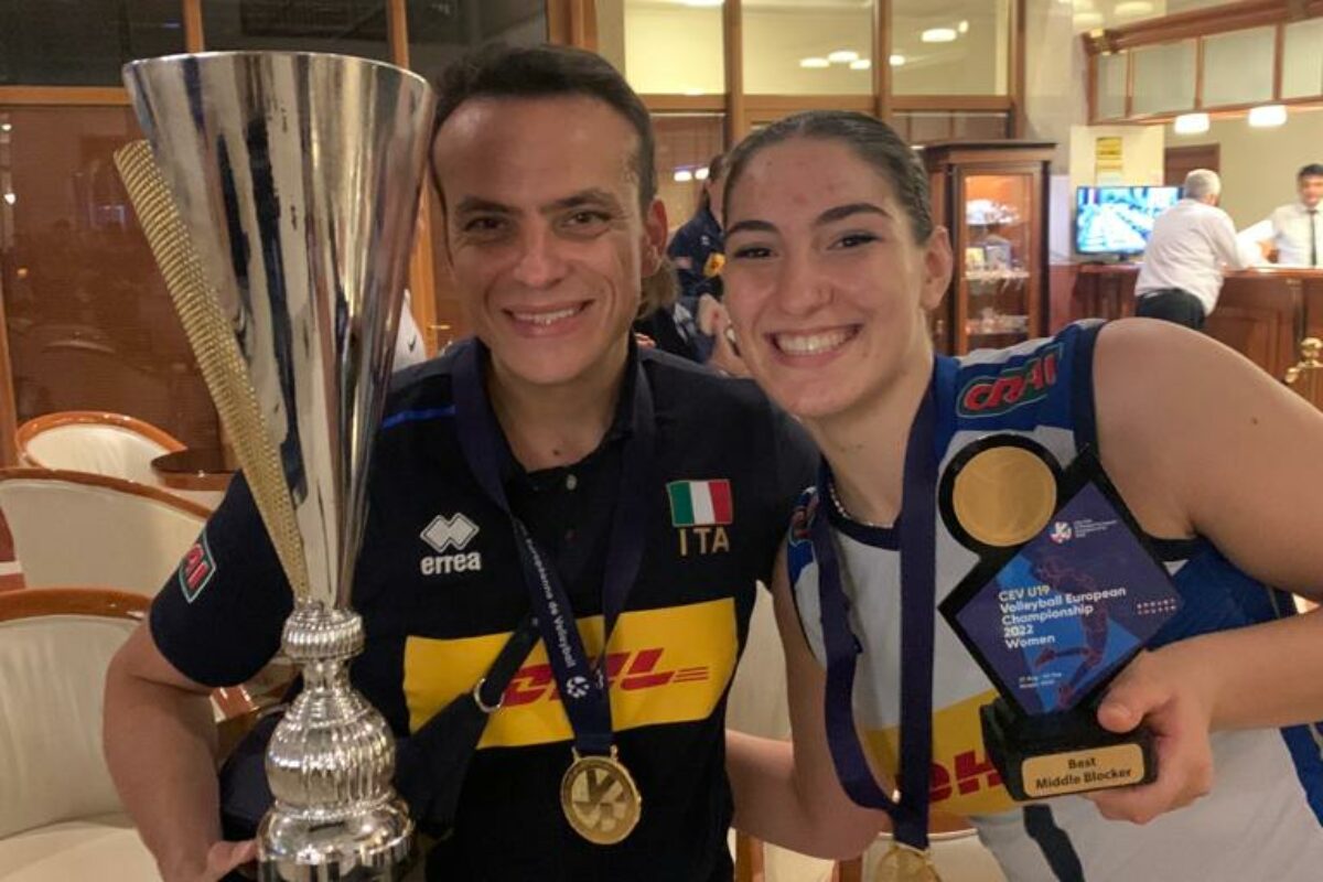 VOLLEY FEMMINILE- Il Bisonte Bisonte Firenze, due campioni d’Europa,la centrale  Nausicaa Acciarri e lo scout man Lorenzo Librio