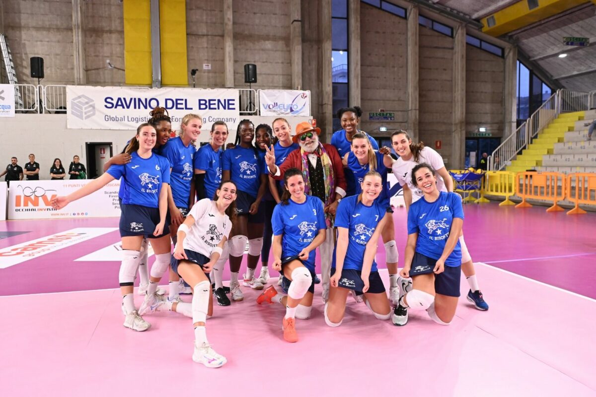 VOLLEY FEMMINILE- 3° Trofeo Citta’ di Scandicci, Il Bisonte batte 3-2 Busto Arsizio e va in finale.