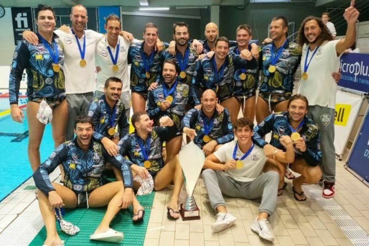 Pallanuoto: Sabato 19 Novembre 2022 “targato” Pro Recco: Vinta anche la Super Coppa “annichilendo / raddoppiando “il Sabbadel 16-8 !! Nei nostri campionati, perdono le Rari Girls in casa con Bologna, vincono i ragazzi a Latina.