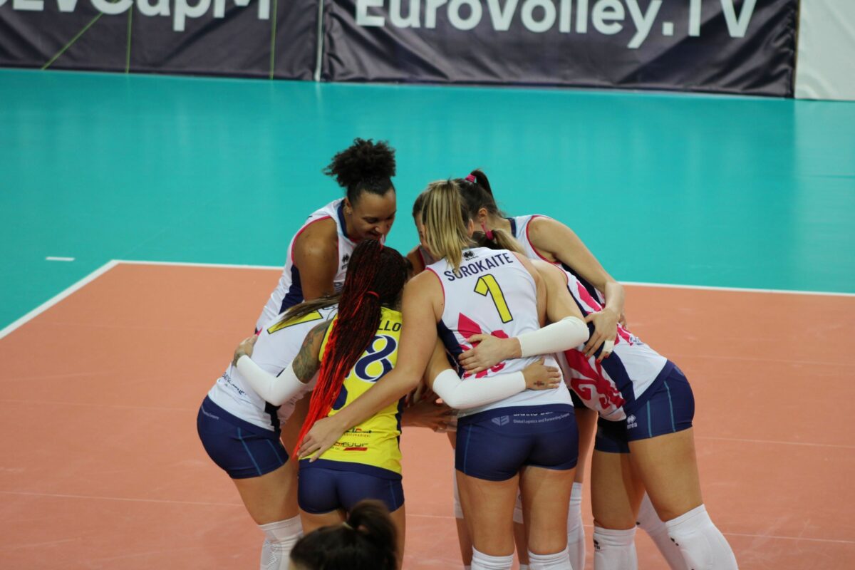 <span class="hot">Live <i class="fa fa-bolt"></i></span> Volley: Cev Cup: Prosegue il “volo”della Savino del Bene Scandicci 8°sinfonia vincente consecutiva sul Mladost 3-0