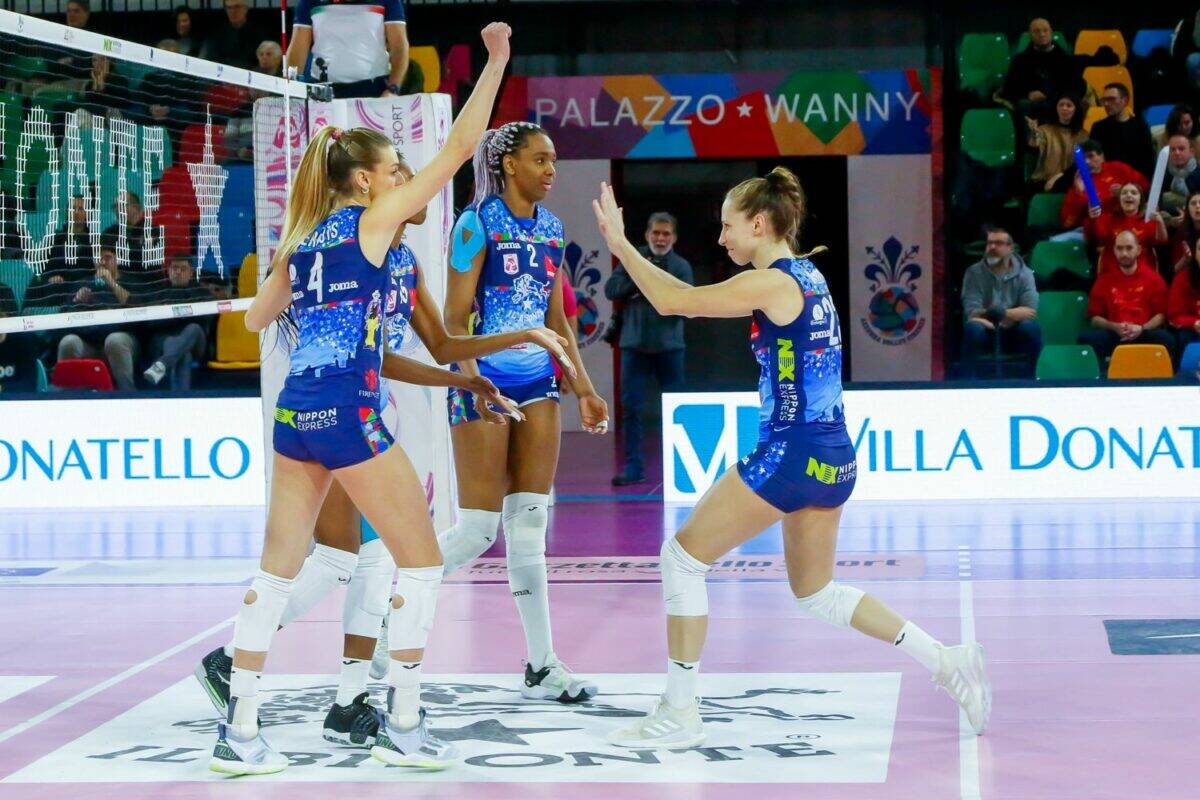 VOLLEY FEMMINILE SERIE A1- Quarta vittoria consecutiva del Bisonte Firenze, Chieri si arrende 3-0 (25-16; 25-14; 26-24)