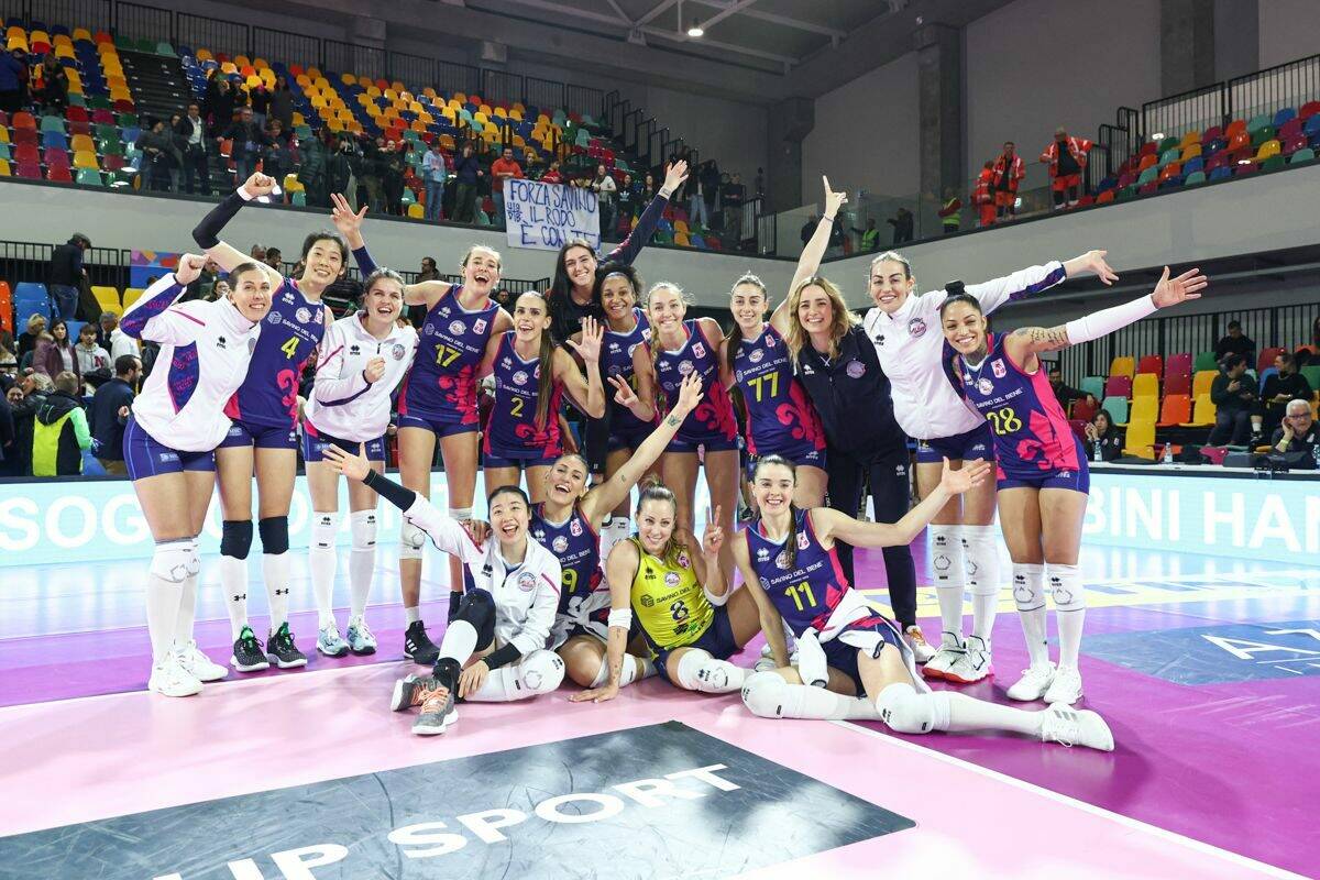 <span class="hot">Live <i class="fa fa-bolt"></i></span> VOLLEY FEMMINILE SERIE A1-19a Giornata live Savino Del Bene Scandicci-CBF Balducci HR Macerata 3-1 (20-25; 25-17; 25-17; 25-21)