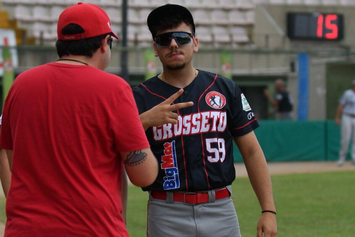 Baseball:  Mondiale Softball: Italia Filippine 6-5: niente ripescaggio”; Italia qualificata per le Finali Mondiali del 2024  Si è completato il 3° turno Poule Scudetto: Il Big Mat Bsc Grosseto attendeva allo “Jannella” il Bologna ( 1-9/ ma 5-4 in gara 2 che pruomove i grossetani alla 3°fase-2-9 gara 3 ); Il BBC Spirulina Becagli vince a Parma 8-7 ma poi perde 5-2;  Padule pareggia con il Longbridge Bo; B/M: la Fiorentina Baseball batte Arezzo 7-1 / 19-5 e vola…; i convocati per la Nazionale Under 23 con 2 del Bsc Big Mat Grosseto; l’Under 15 cede in finale nell’Europeo con l’Olanda 14-4; 2 vittorie delle Blu/Girs in Coppa del Mondo .