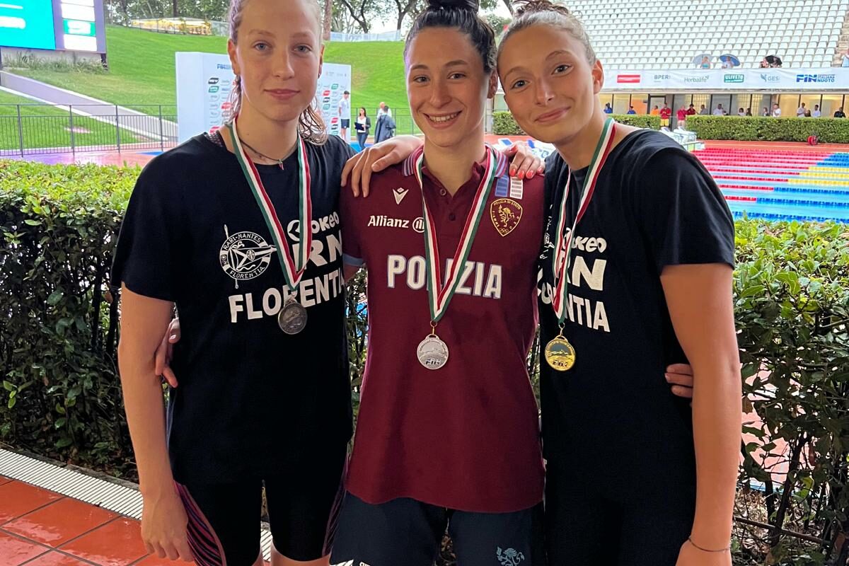 <span class="hot">Live <i class="fa fa-bolt"></i></span> Nuoto: 4° giornata Campionati “Categoria” a Roma:  in acqua Cadetti e Junior: 1° Oro Maria Vittoria Giannelli, 2°Oro Matteo Diodato3° Oro Staffetta 4 x100 sl Cadette R.N.Florentia !!; 4° Argento 4° Bronzo