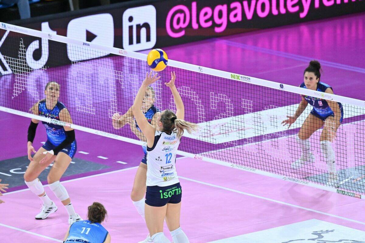 VOLLEY FEMMINILE SERIE A1- Busto Arsizio ospite del Bisonte