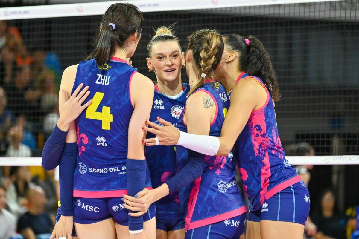 <span class="hot">Live <i class="fa fa-bolt"></i></span> VOLLEY FEMMINILE- Play Off Quarto di Finale live Savino Del Bene Scandicci- Megabox Ondulati Vallefoglia 3-1 (25-16; 25-17; 21-25; 25-23)