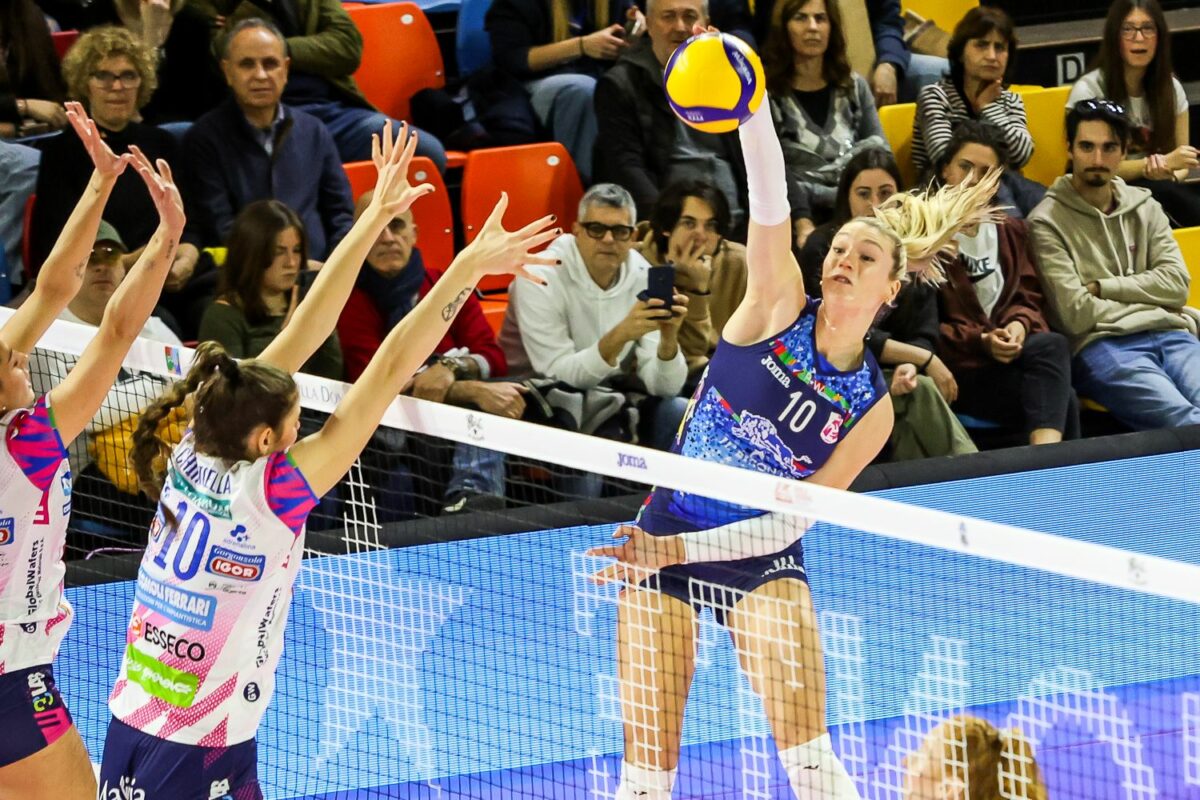 VOLLEY FEMMINILE SERIE A1- 22a Giornata live Il Bisonte Firenze-Igor Gorgonzola Novara 1-3 (16-25, 25-19, 20-25, 20-25)