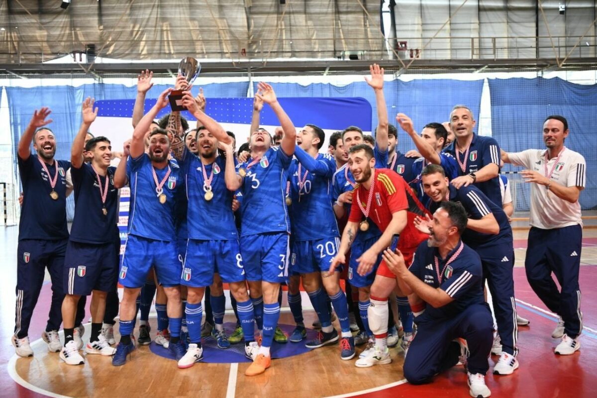 Pianeta Futsal / Calcio a 5:La NazionaleItaliana vince a Porec un bel quadrangolare internazionalebattendo il Venenzuela; purtroppo le Pelletterie retrocedono in A2.