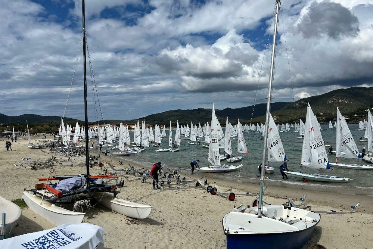 Vela: a Marina di Campo la 1° giornata della 3° tappa Campionato Italiano ILCA ( 4-6-7)