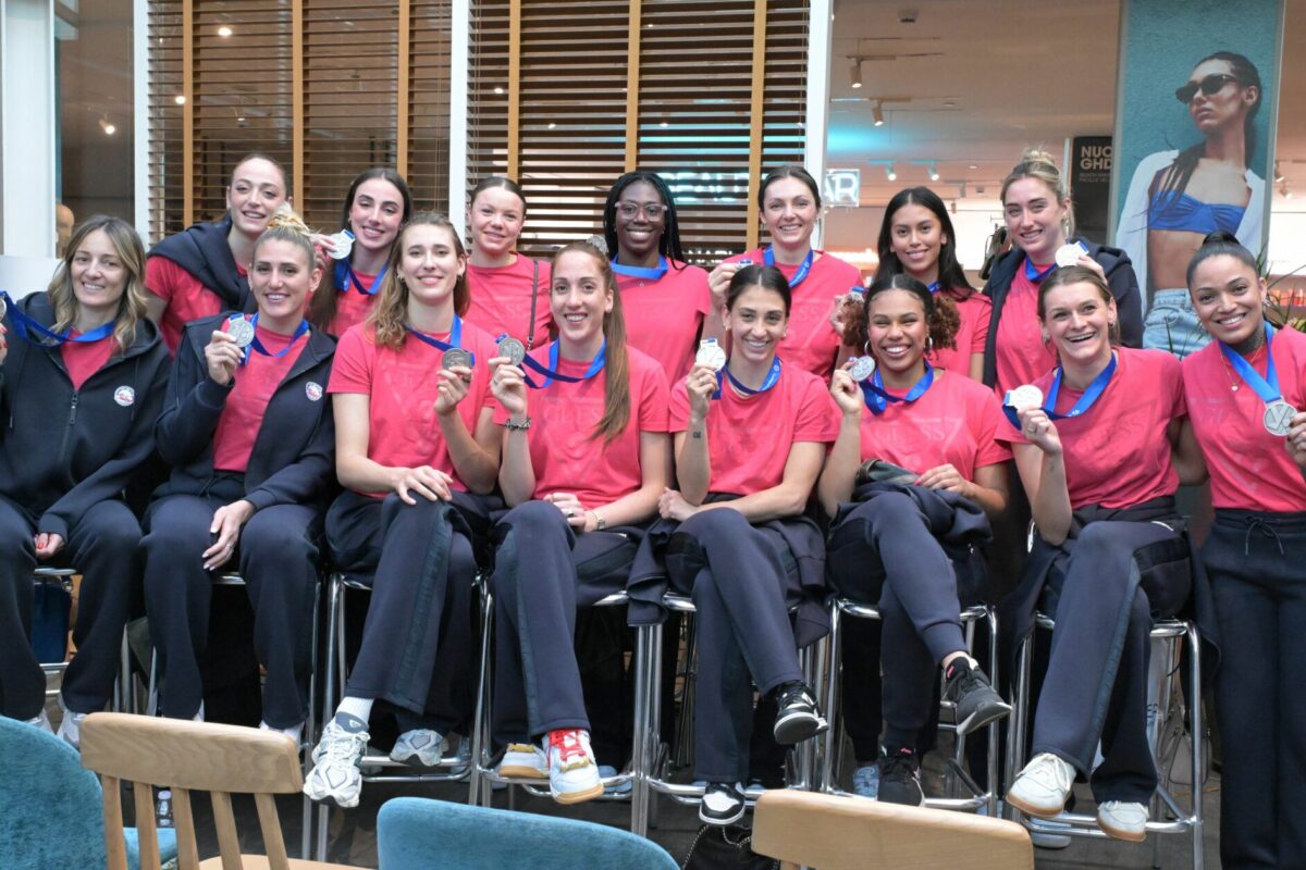 VOLLEY FEMMINILE- Festa Savino alla Rinascente