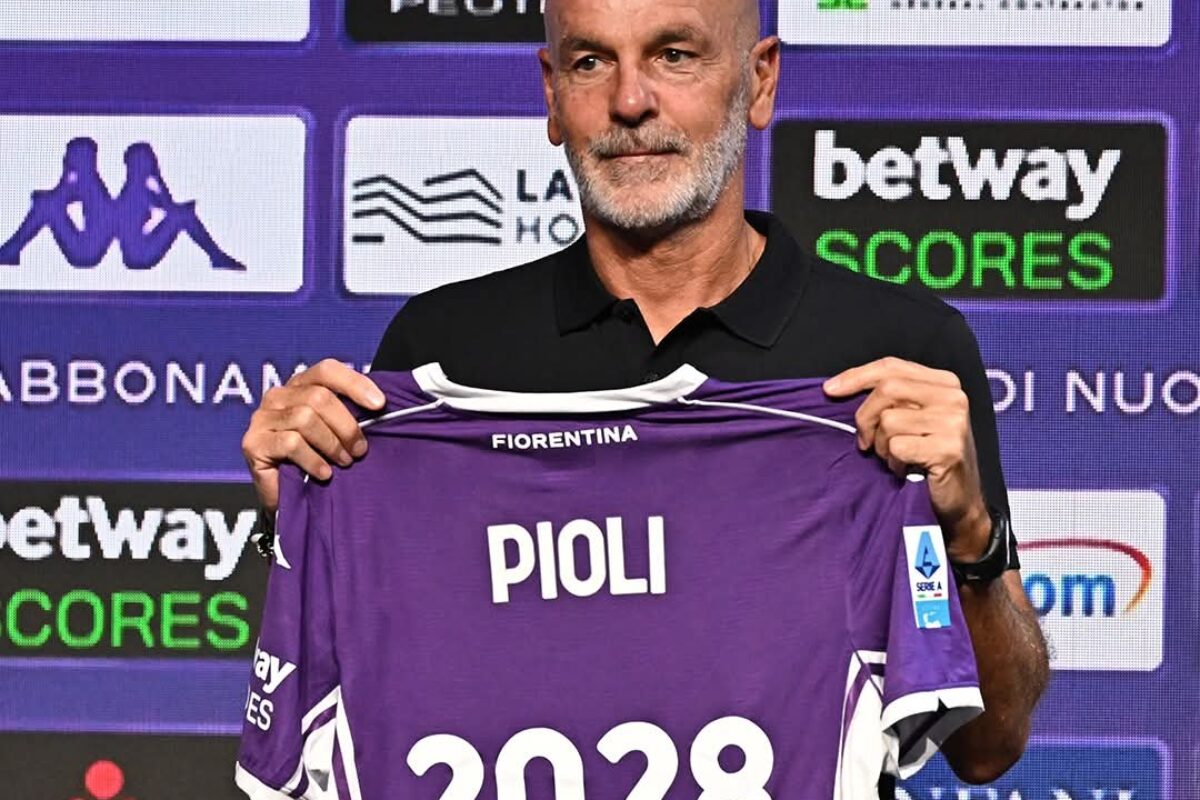 <span class="hot">Live <i class="fa fa-bolt"></i></span> CALCIO Fiorentina-La Conferenza Stampa di presentazione di Mister Stefano Pioli