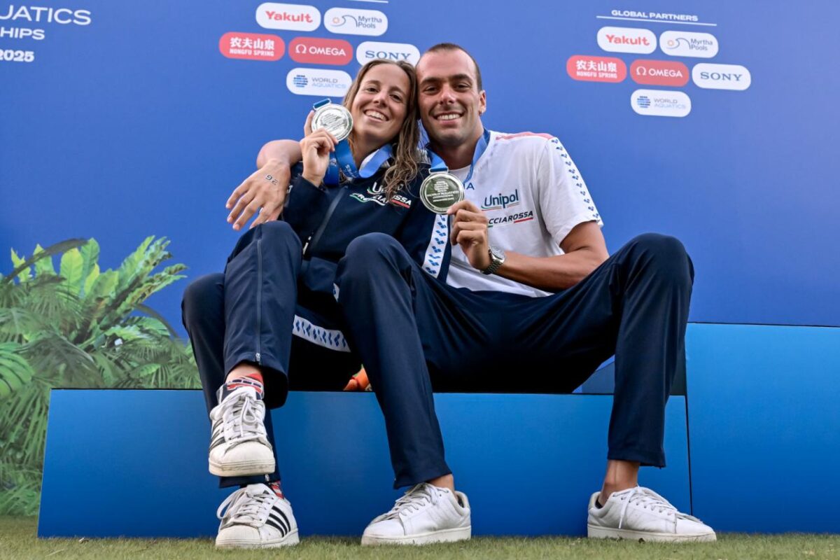 Nuoto: Mondiali a Singapore Greg Paltrinieri e Ginevra Taddeucci d’Argento nella 10 km di fondo; “Greg” inviperito con l’organizzazione:” Qui piu’di qualcuno è stato male !!!”