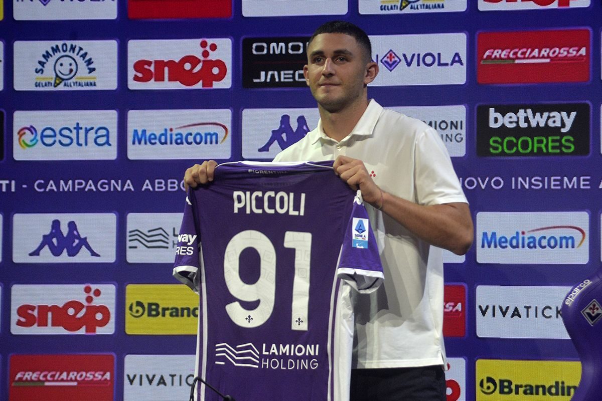 <span class="hot">Live <i class="fa fa-bolt"></i></span> CALCIO Fiorentina-La Conferenza Stampa di presentazione di Roberto Piccoli