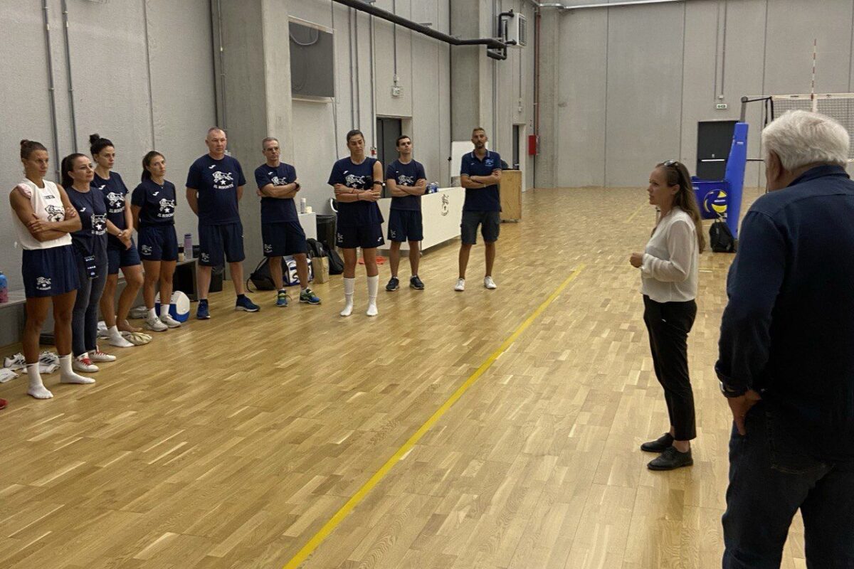 VOLLEY FEMMINILE- L’Assessora Letizia Perini in visita al Bisonte Firenze