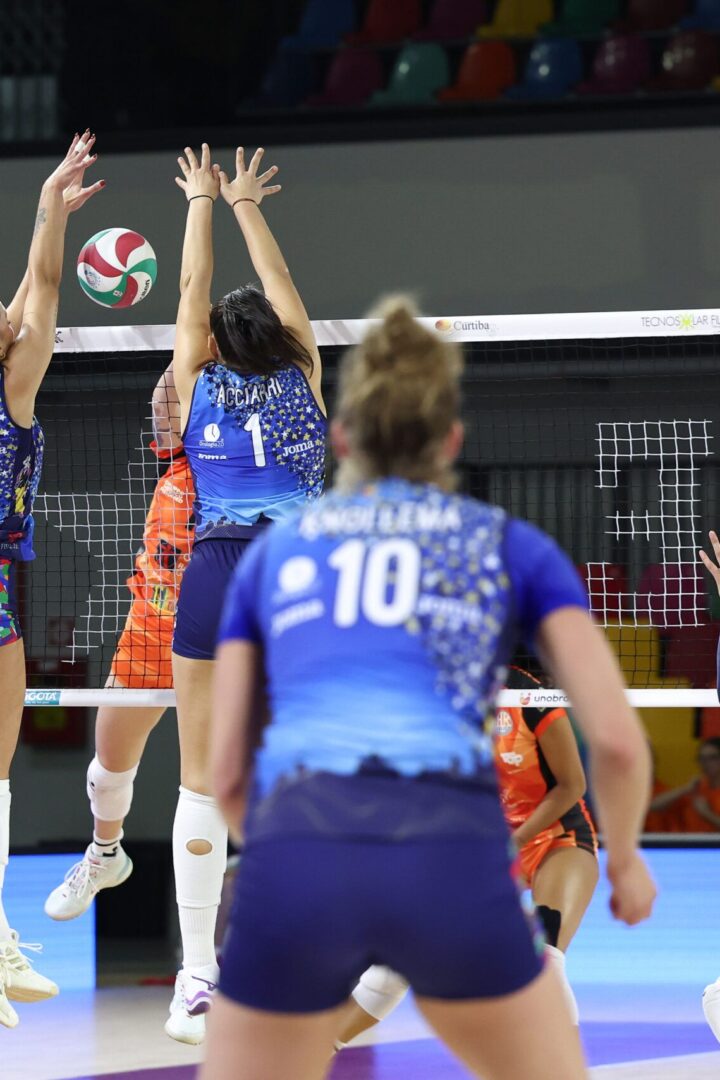 VOLLEY FEMMINILE SERIE A1- Derby in trasferta per Il Bisonte