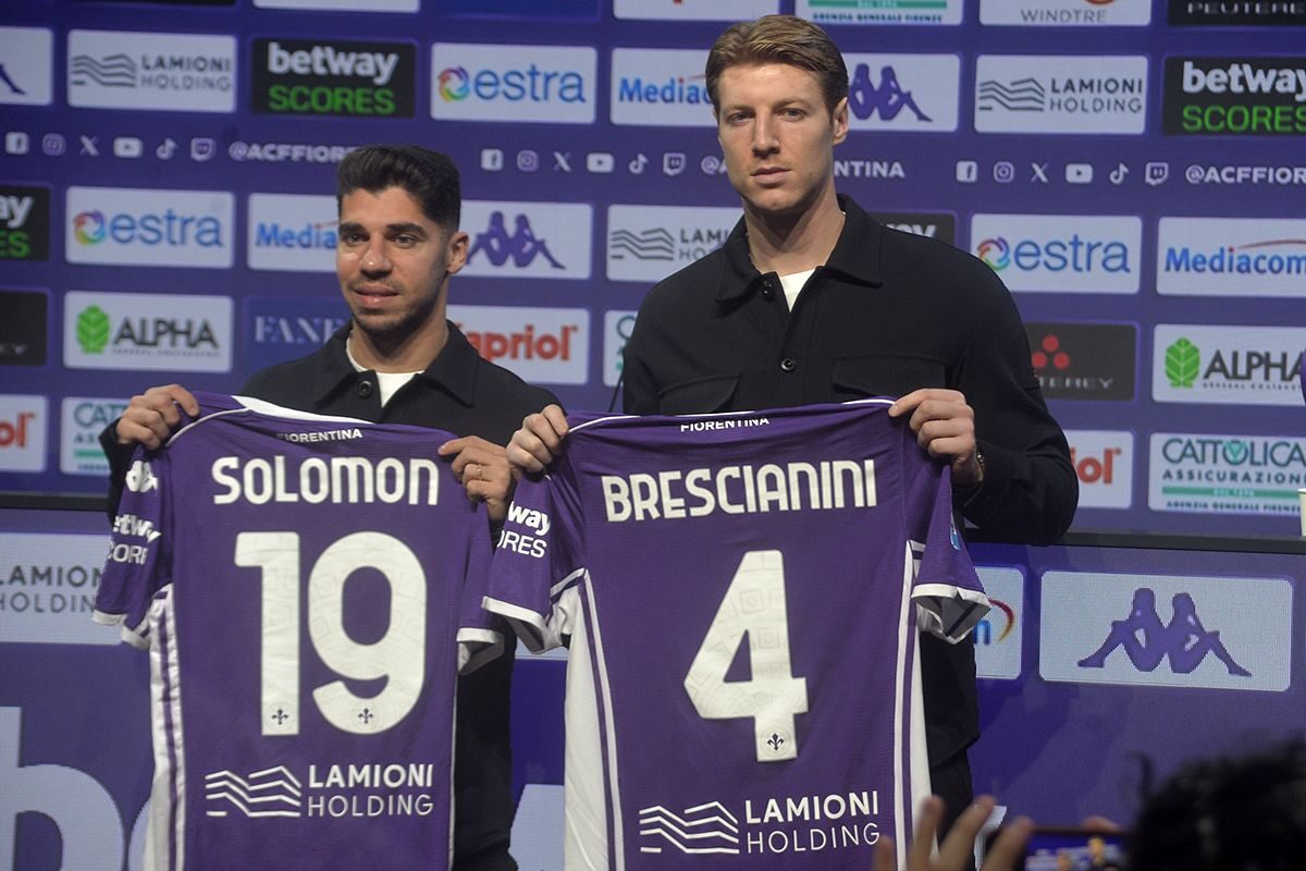 <span class="hot">Live <i class="fa fa-bolt"></i></span> CALCIO Fiorentina- La Presentazione di Manor Solomon e Marco Brescianini