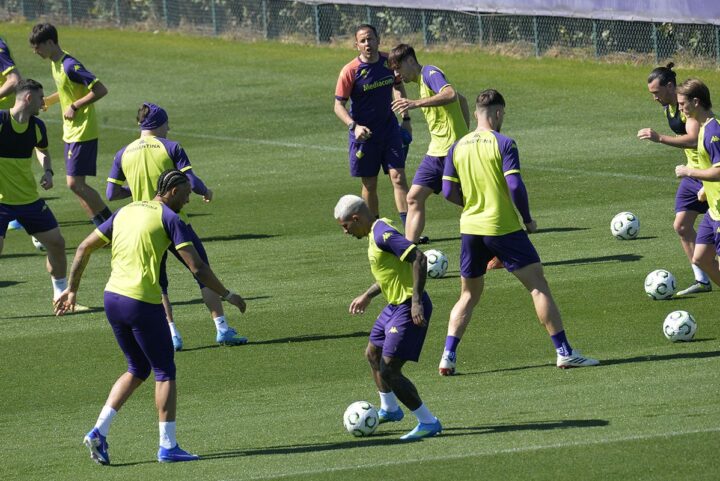 CALCIO CONFERENCE LEAGUE- La Fiorentina parte per Londra senza Kean.