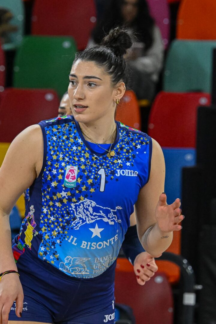 VOLLEY FEMMINILE SERIE A1- Nausica Acciarri confermata al Bisonte Firenze