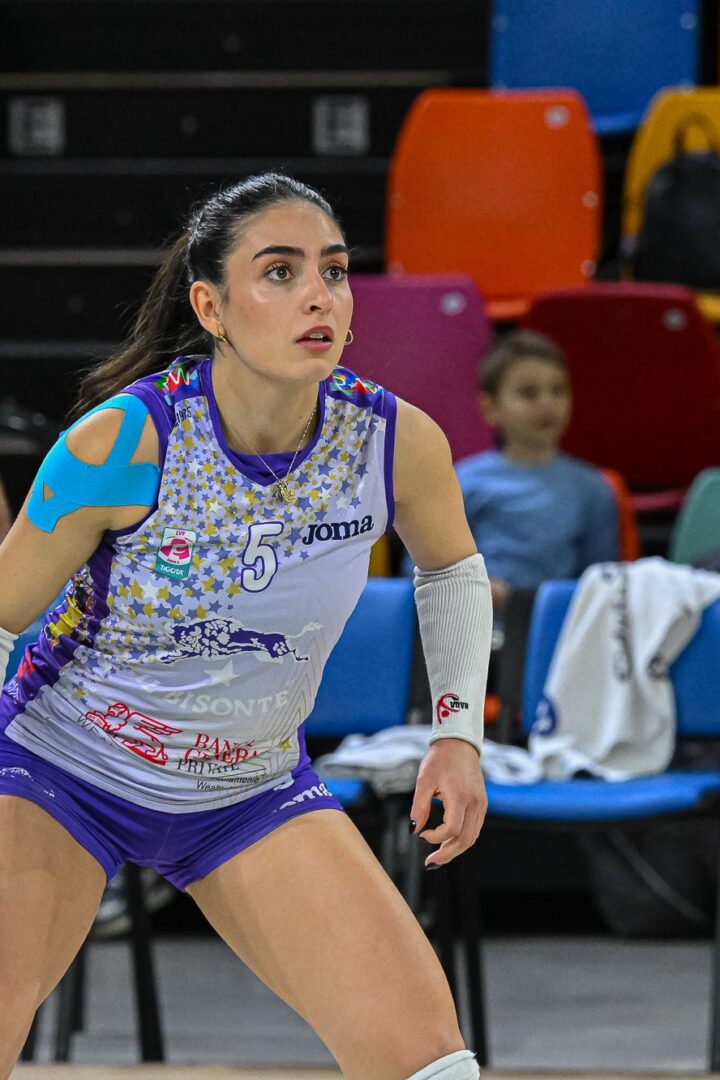 VOLLEY FEMMINILE- Ancora un anno al Bisonte Firenze il libero Sofia Valoppi