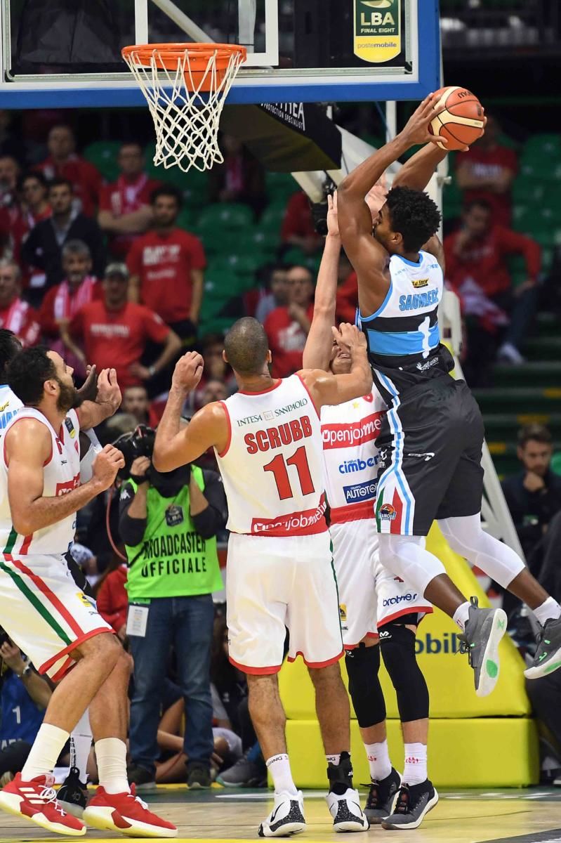 VANOLI CREMONA VS OPENJOBMETIS VARESE 36