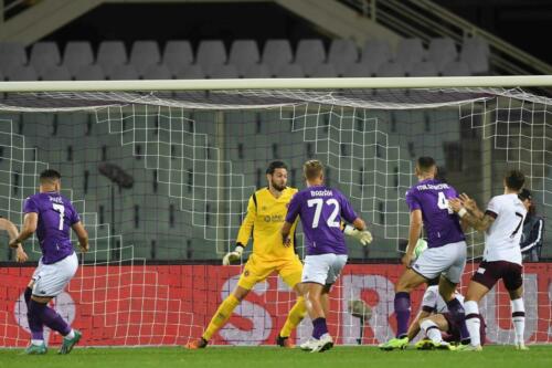 ACF FIORENTINA VS HEARTH OF MIDLOTHIAN FC 08