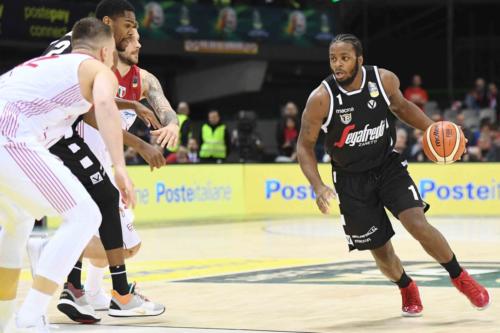 AJX ARMANI EXCHANGE MILANO VS SEGAFREDO VIRTUS BOLOGNA 09