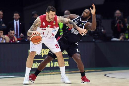AJX ARMANI EXCHANGE MILANO VS SEGAFREDO VIRTUS BOLOGNA 10