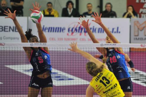 SAVINO DEL BENE SCANDICCI VS IMOCO VOLLEY CONEGLIANO 01