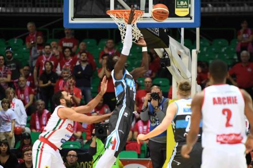 VANOLI CREMONA VS OPENJOBMETIS VARESE 12