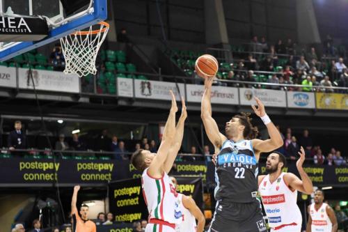 VANOLI CREMONA VS OPENJOBMETIS VARESE 25